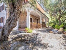 Marie, Italy, Muntiggioni, Olbia-Tempio