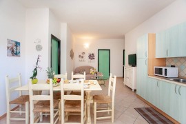 Appartamento Casa delle Mimose vicino alla spiaggia con A/C, Wi-Fi,, Giardino, Terrazza & Bbq, Italy, Cala Liberotto, Orosei