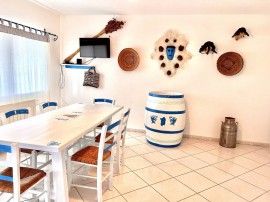 Appartamento per le vacanze 'Villa Mula 3' con vista sul mare, Wi-Fi, terrazza e piscina condivisa, Italia, Orosei, Provincia di Nuoro
