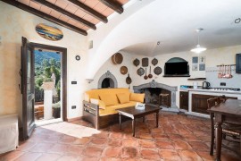 Casa vacanze 'Bados' con vista sulle montagne, piscina e aria condizionata, Italia, Dorgali, Golfo di Orosei