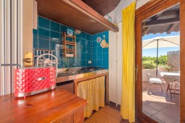 Cottage con terrazza e vista mare; parcheggio disponibile su strada, Italia