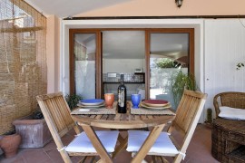 Appartamento Colori della Sardegna in Villa Belvedere vicino alla spiaggia, Italia