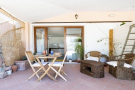 Appartamento Colori della Sardegna in Villa Belvedere vicino alla spiaggia, Italia