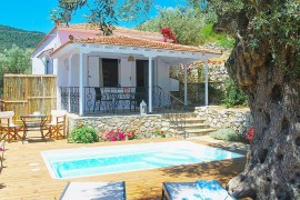 Villa per 2 persone con giardino, Alonneso