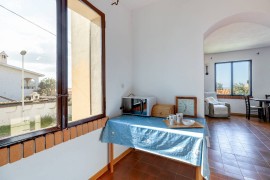 Casa vacanze 'Villa Due Archi' con vista mare, terrazza privata e giardino privato, Italia, S'Archittu, Sardegna