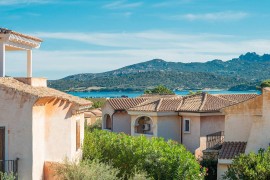 Casa vacanze 'Seahouserent' con ampia terrazza vista mare, giardino e Wi-Fi, Italia