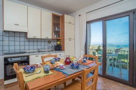 Appartamento di Molly con vista sull'arcipelago, balcone e Wi-Fi, Italia, San Pasquale, Gallura