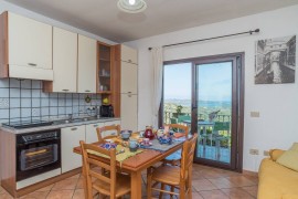 Appartamento di Molly con vista sull'arcipelago, balcone e Wi-Fi, Italia, San Pasquale, Gallura