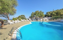 Appartamento vista mare con parcheggio, aria condizionata, piscina e WiFi, Italia, Badesi, Olbia-Tempio