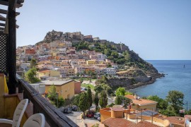 Casa vacanze 'The Terrace Above The Sea' con vista mare, terrazza privata e aria condizionata, Italy