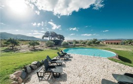 Appartamento sulla spiaggia con piscina e parcheggio, Italy, Badesi, Olbia-Tempio