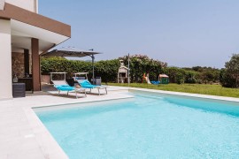 Villa 'Delle Viole' con piscina privata, Wi-Fi e aria condizionata, Italy, Campidano