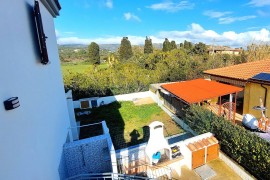 Appartamento 'San Teodoro In Villa' con vista sulle montagne, terrazza privata e aria condizionata, Italy, Suaredda, San Teodoro