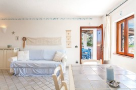 Casa vacanza vicino alla spiaggia con terrazza e vista mare; animali domestici ammessi, Italy, Baja Sardinia, Arzachena