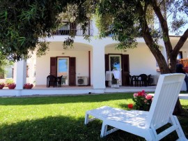 Appartamento sulla spiaggia con WiFi, AC e balcone, Italy, La Ciaccia, Valledoria