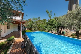 Casa vacanze 'Villa Eleonora Residence App To 3' con piscina in comune, Wi-Fi, Italy