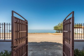 Appartamento 'La Casa Davanti al Mare' vicino alla spiaggia con Wi-Fi, Italy, Sant'Andrea Cagliari, Campidano