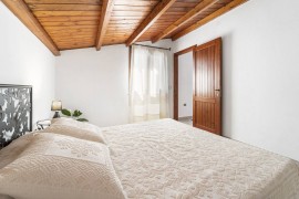 Casa vacanze 'Su Niu De Arbus' con terrazza privata e aria condizionata, Italy