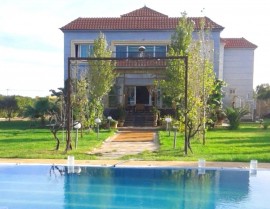 Elegante Villa a Laghnimyene con Piscina Privata, Morocco, Chaouia-Ouardigha region