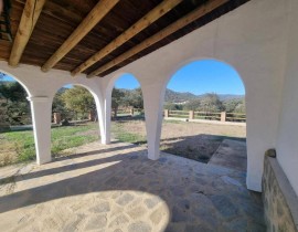 Casa di campagna 'Las Cabrillas La Nava' con vista sulle montagne, piscina e aria condizionata, Portugal, La Nava, Sierra de Aracena y Picos de Aroche