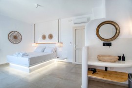 Appartamento in hotel 'Naxos Earth Suites Quadruple' con vista mare e aria condizionata, Turkey, Cicladi