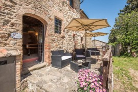 Appartamento 'Casale Rosennano - Loggia' con giardino condiviso & Wi-Fi