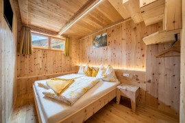 Affascinante Appartamento Kornkammer Lodge con Vista Montagna, Wi-Fi e Giardino; Parcheggio disponib, Naturno, Gruppo Tessa