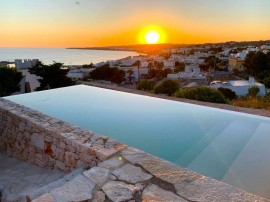 Vista tramonto, piscina infinity, casetta in pietra, Torre Vado, Golfo di Taranto