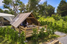 Glamping 'Tenda Safari Vicino Al Mare' con giardino condiviso, Wi-Fi e aria condizionata, Piombino, Costa degli Etruschi