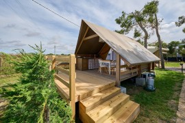 Glamping 'Tenda Safari Vicino Al Mare' con giardino condiviso, Wi-Fi e aria condizionata, Piombino, Costa degli Etruschi