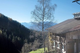 Agriturismo 'Innerjerberhof Sunnseit' con vista sulle montagne, terrazza in comune e Wi-Fi