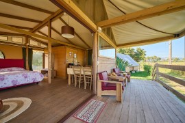 Appartamento monolocale 'Suite Glamping Vicino Al Mare' con terrazza privata e Wi-Fi, Piombino, Costa degli Etruschi