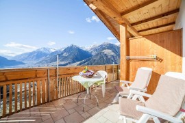 Appartamento 'Roath Hof 2' con vista sulle montagne, piscina condivisa e Wi-Fi