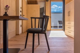 Appartamento Reguz con vista sulle montagne, giardino, terrazza, sauna e Wi-Fi