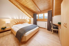 Appartamento 'Stöckerhof Sonne' con vista sulle montagne, piscina in comune e Wi-Fi, Merano, Alpi Sarentine