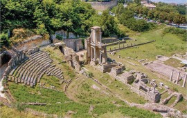 Appartamento con piscina vicino a Volterra, Volterra, Pisa e dintorni