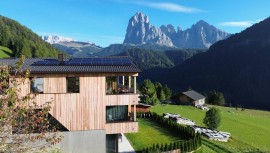 Appartamento 'Appartamenti Emilia 2' con vista sulle montagne, balcone e Wi-Fi, San Giacomo (Sankt Ulrich), Ortisei