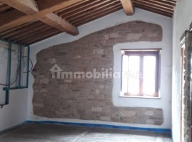 Vendita Casale in Località Battifolle Arezzo. Ottimo stato, posto auto, 300 m², rif. 111515129 Vendi