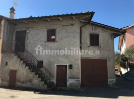 Vendita Terratetto unifamiliare in via del Pantano Arezzo. Da ristrutturare, posto auto, riscaldamen