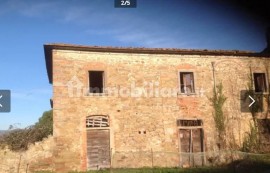 Vendita Rustico in Stradone di Villarada 10 Arezzo. Da ristrutturare, posto auto, 400 m², rif. 82488