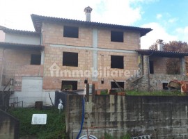 Vendita Villa plurifamiliare in Località Il Poggetto Arezzo. Nuova, 200 m², rif. 99230776 Vendita Vi