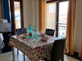 Vendita Appartamento Arezzo. Trilocale in via Ombrone 22. Buono stato, quinto piano, con terrazza, r