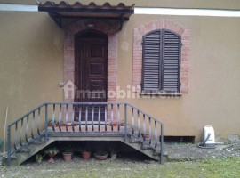 Vendita Villa unifamiliare in Località Casa al Cincio 28 Arezzo. Da ristrutturare, con terrazza, ris