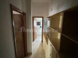 Vendita Appartamento in via Marco Perennio 21. Arezzo. Buono stato, quarto piano, con balcone, risca