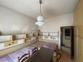 Vendita Appartamento in via Marco Perennio 21. Arezzo. Buono stato, quarto piano, con balcone, risca