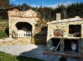 Vendita Villa plurifamiliare in via delle Conserve 39 Arezzo. Ottimo stato, riscaldamento autonomo, 