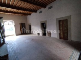 Vendita Villa unifamiliare in Località Vignale 11 Arezzo. Da ristrutturare, posto auto, 840 m², rif.