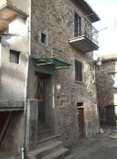 Vendita Terratetto unifamiliare in Località Puglia 25 Arezzo. Da ristrutturare, con balcone, 95 m², 