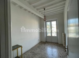 Vendita Appartamento Arezzo. Quadrilocale in Località Case Nuove di Ceciliano 87. Da ristrutturare, 