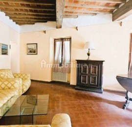 Vendita Villa a schiera in Quarata Arezzo. Buono stato, con terrazza, riscaldamento autonomo, 150 m²